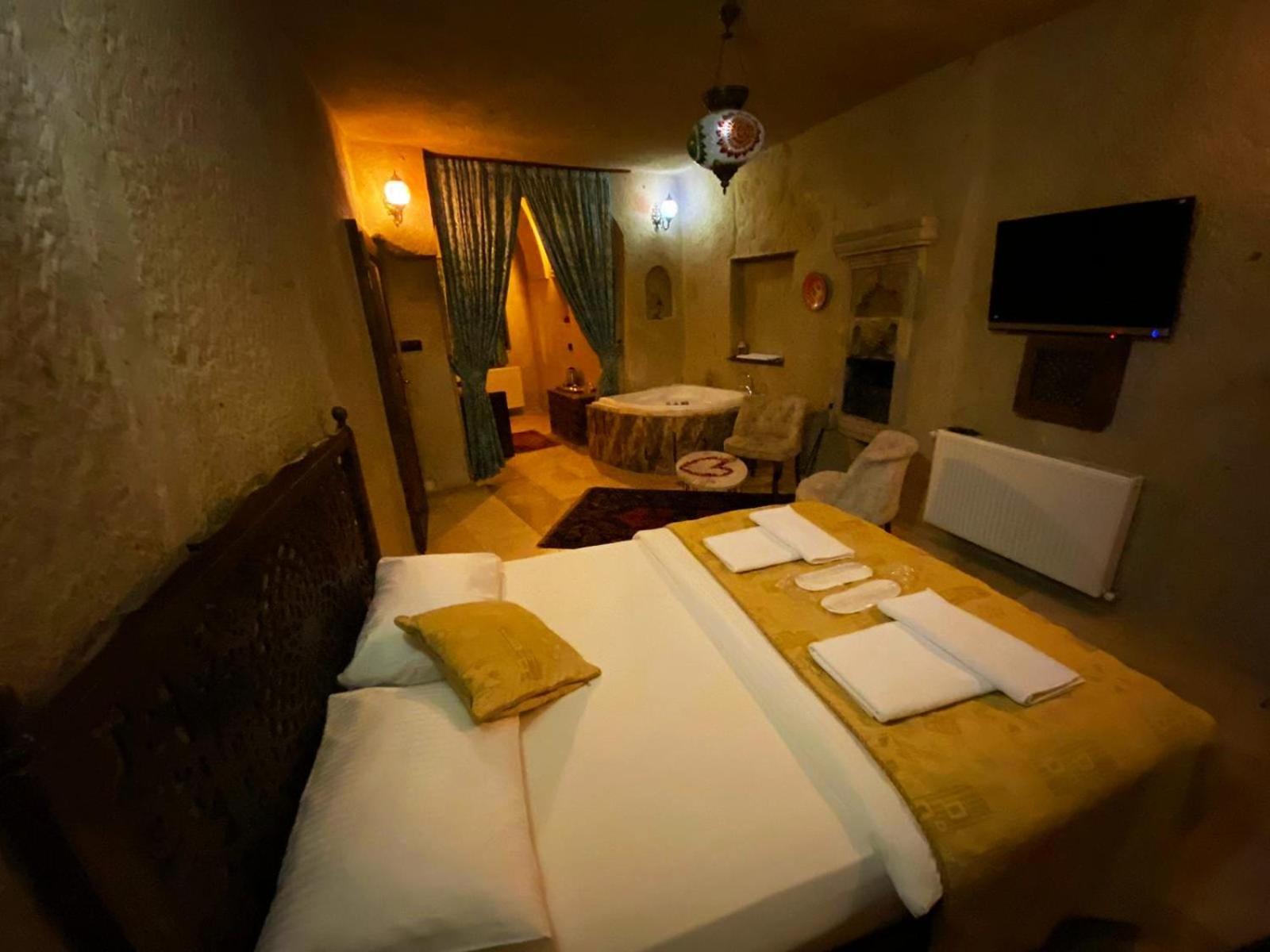 Lovely Cappadocia Hotel เนฟซิเฮียร์ ภายนอก รูปภาพ